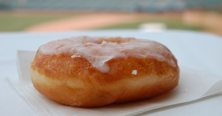Pączki na zaczynie drożdżowym z galaretką