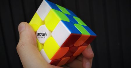GoCube: kostka Rubika z Bluetoothem niezłym sposobem nauki dla początkujących