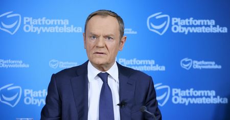 Tusk krytykuje decyzje UE. "Sankcje są potrzebne wobec Łukaszenki i jego bandytów"