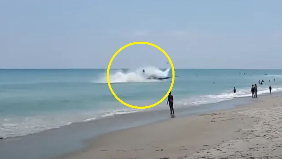 Samolot rozbił się w wodzie