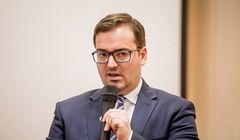 Piotr Maciążek po pół roku żegna się z agencją R4S