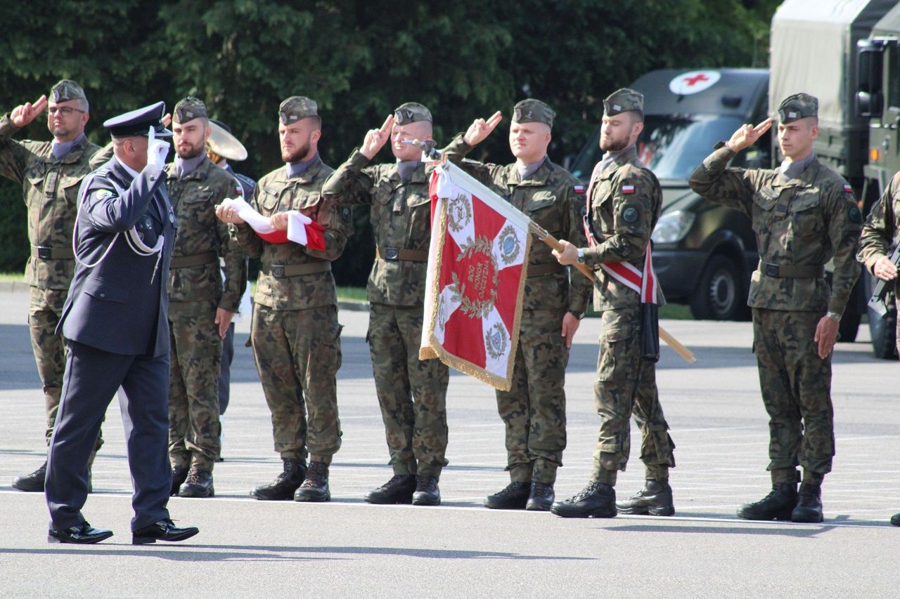 Koszalin: Święto Centrum Szkolenia Sił Powietrznych. Awanse i wyróżnienia
