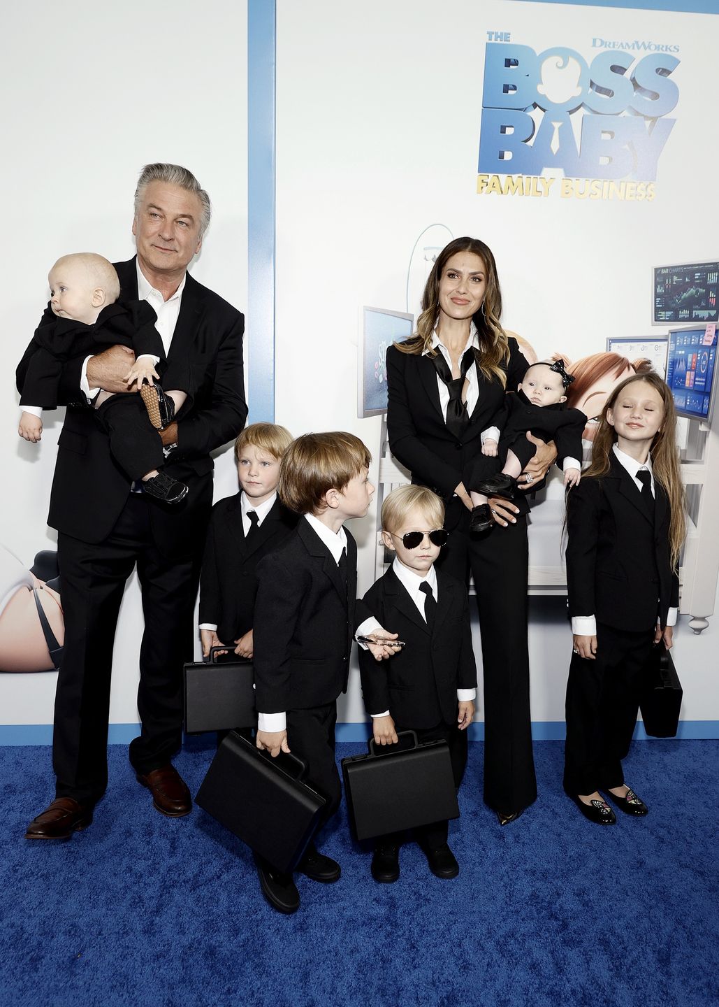 Alec Baldwin i Hilaria Baldwin z dziećmi