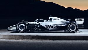 Amerykanie odkryli karty. Historyczne malowanie bolidu F1