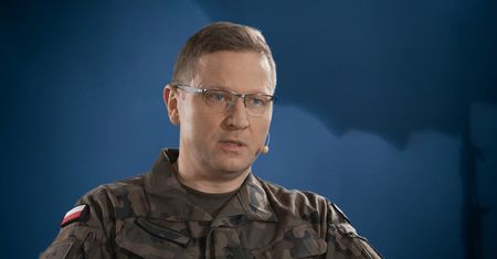Gen. Molenda ujawnia. "Jesteśmy najbardziej atakowanym krajem na świecie"