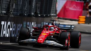 Ferrari znów na czele w Monako. Poważny wypadek Hamiltona