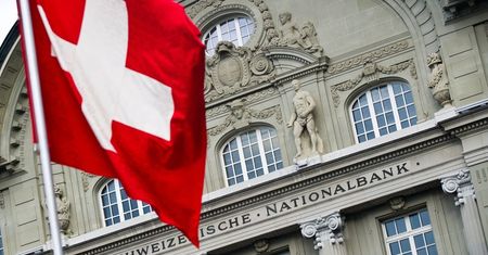 Szwajcaria głosuje nad dochodem gwarantowanym. Czy w Polsce takie rozwiązanie jest możliwe?