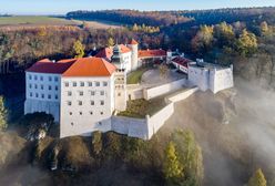 Pożar na Zamku w Pieskowej Skale. Wyprowadzono turystów