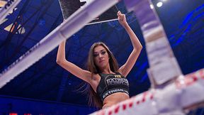 Piękne Ring Girls podczas gali FEN 11 (galeria)