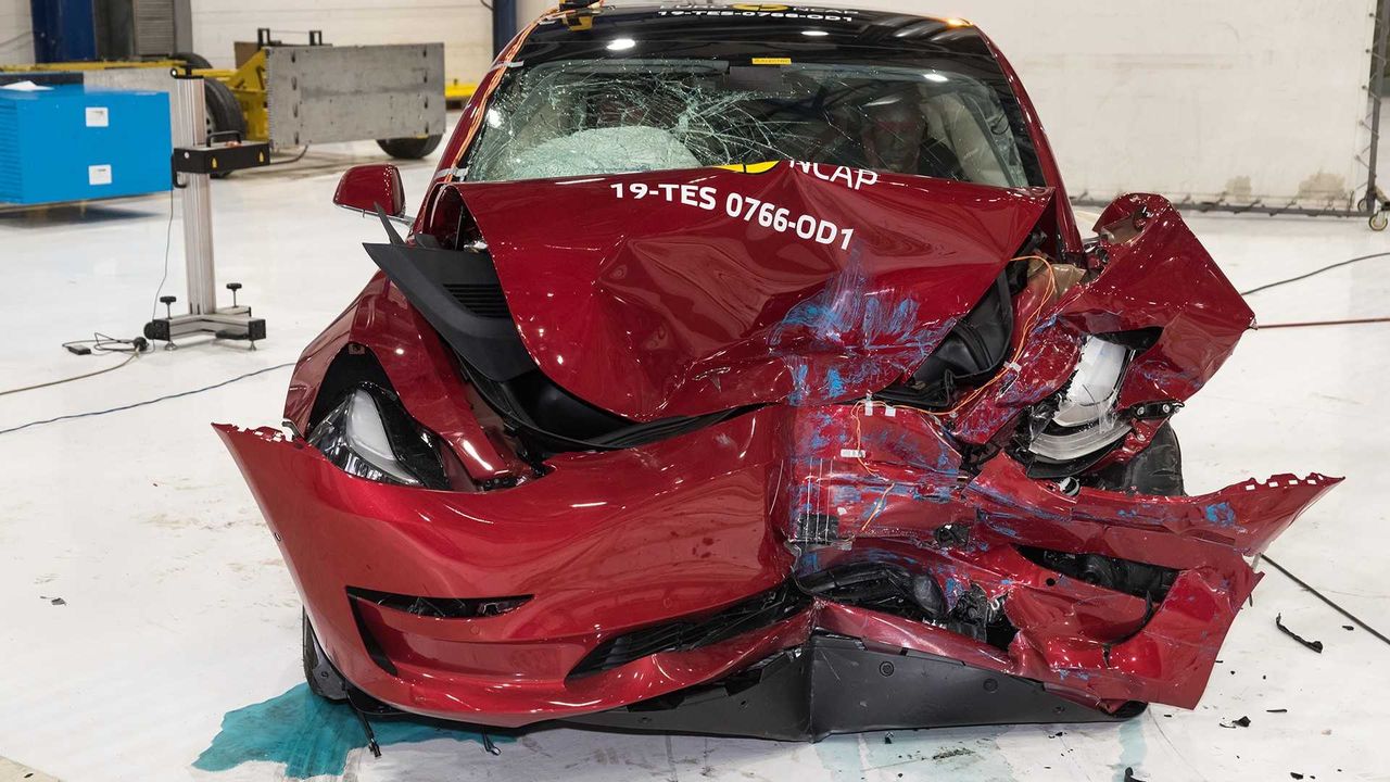 Tesla Model 3 jest bezpieczny nie tylko za Oceanem. Świetnie wypadł w Euro NCAP - najlepszy wynik z tegorocznych aut.