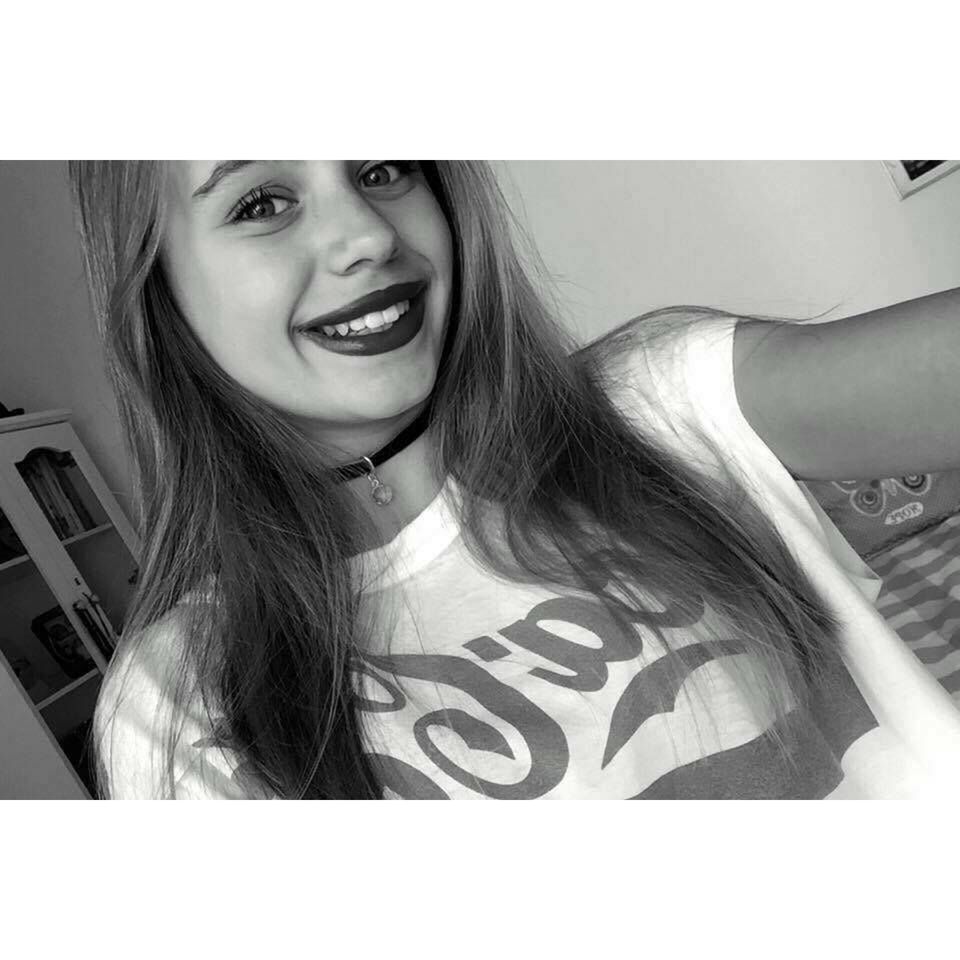Oliwia Bieniuk selfie