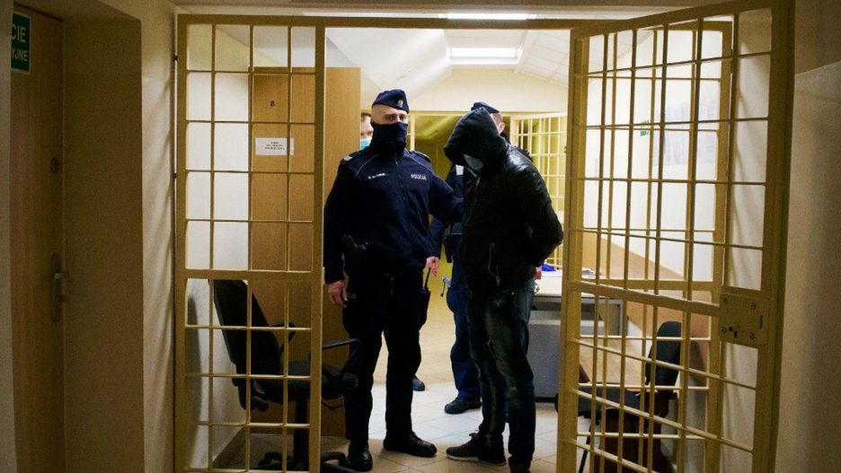 35-latek był już w przeszłości wielokrotnie poszukiwany i karany za podobne przestępstwa