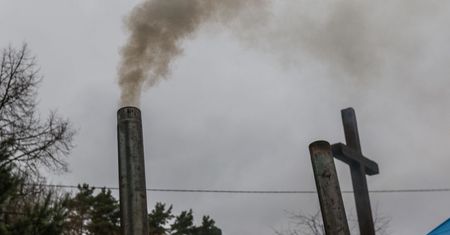 Zakaz palenia w kominkach. Województwo pomorskie również zmienia przepisy