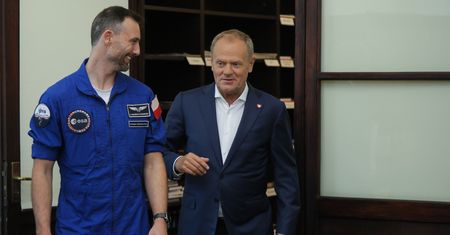 Uznański-Wiśniewski już w Polsce. Spotkał się z premierem