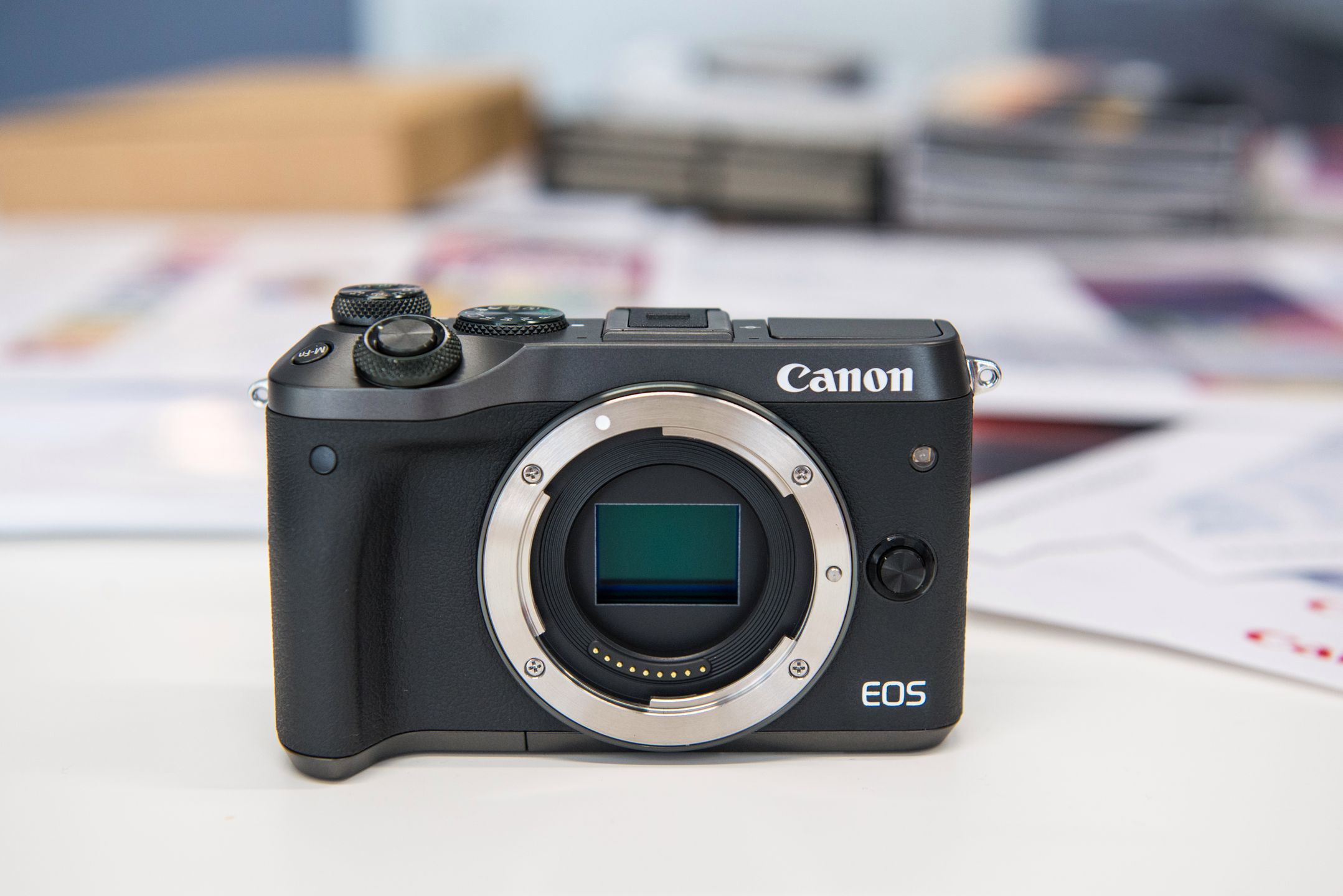 Canon EOS M6, czyli bezlusterkowiec z opcjonalnym wizjerem w naszych rękach 7