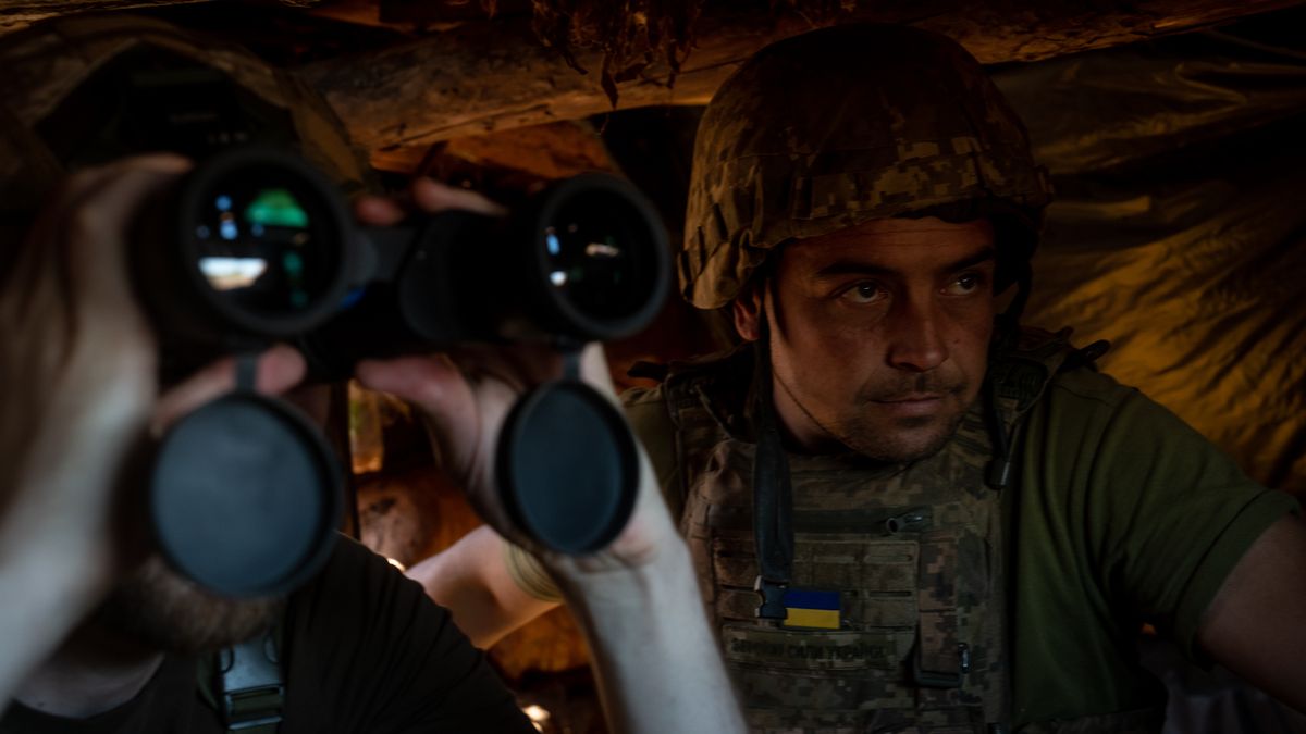 TORETSK, UKRAINE - SEPTEMBER 22: Ukrainian servicemen of 24th brigade are seen at frontline positions at south of Bakhmut as the war between Russia and Ukraine continues in Toretsk, Ukraine on September 22, 2023. (Photo by Wolfgang Schwan/Anadolu Agency via Getty Images)