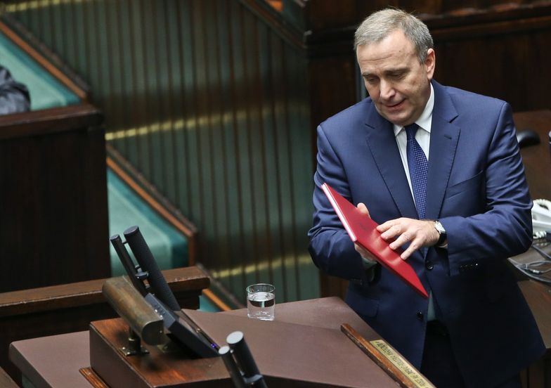 Grzegorz Schetyna w Sejmie o wejściu Polski do strefy euro i bezpieczeństwie kraju. Premier i prezydent chwalą, opozycja krytykuje