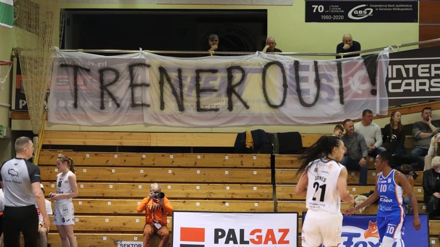 Zdjęcie okładkowe artykułu: WP SportoweFakty / Dawid Lis / Na zdjęciu: transparent fanów PSI Enea Gorzów Wlkp.