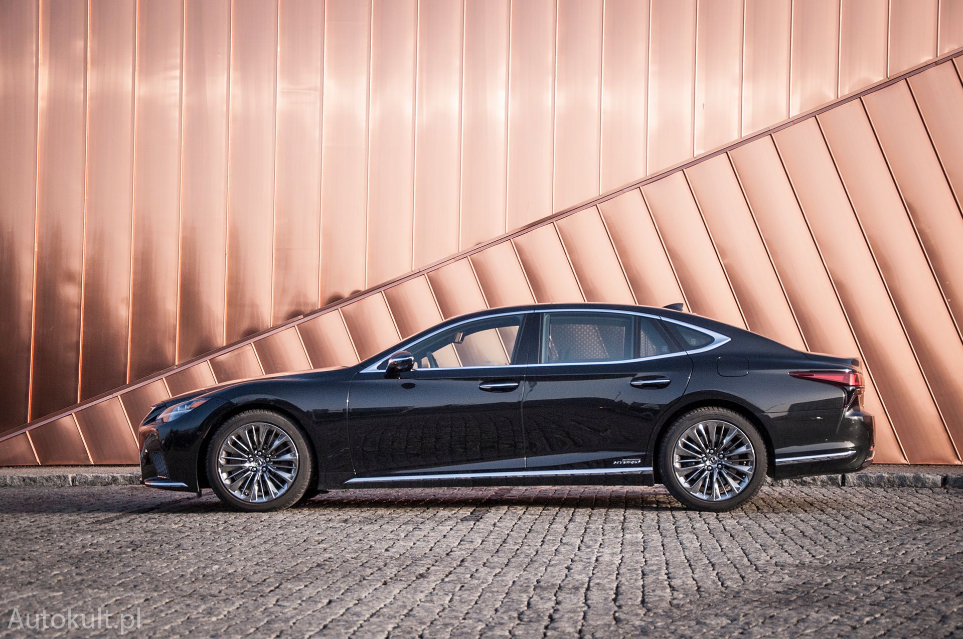 Lexus LS 500h (2021)