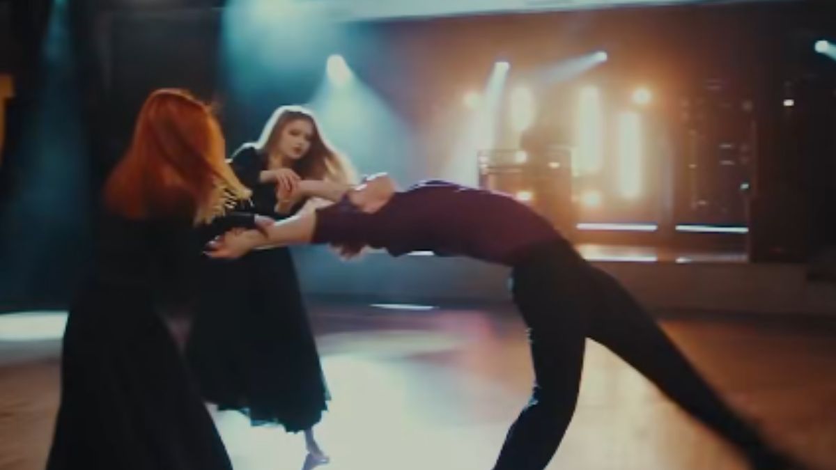 Maturzyści z Kielc zachwycili widowiskowym tańcem 