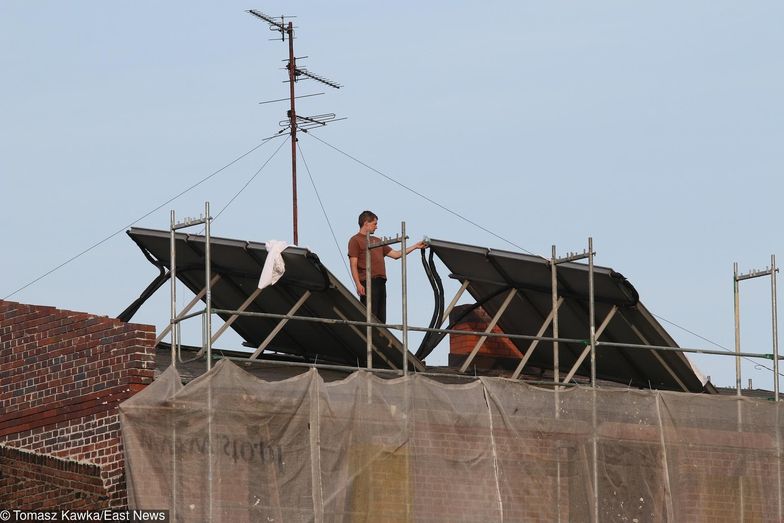 Nowoczesne panele świetnie radzą sobie z produkcją prądu nawet przy dużym zachmurzeniu.
