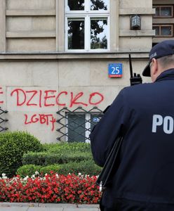 Warszawa. Napisy na gmachu MEN. Aktywistka zatrzymana