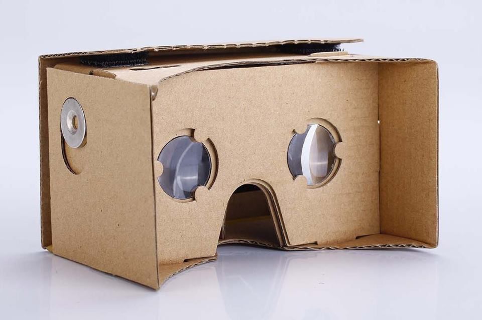 Nowe Google Cardboard: plastikowa obudowa i redukcja skutków ubocznych