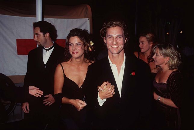 "In Love and War" Los Angeles PremiereSandra Bullock and Matthew McConaughey (Photo by Magma Agency/WireImage)Magma Agencycouple, holding hands