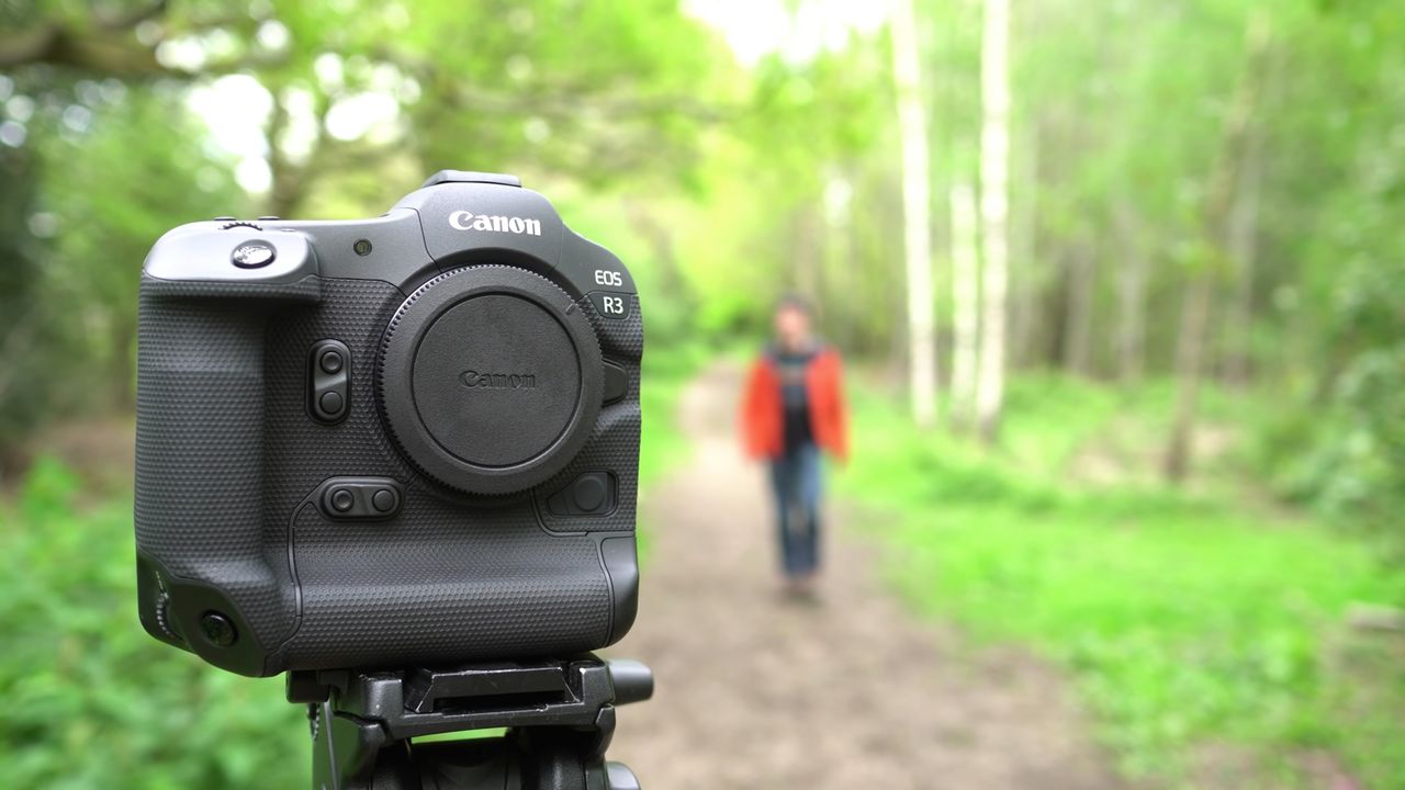 Canon EOS R3 istnieje! Zobacz, jak wygląda na żywo