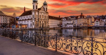 Złoty urok dyplomacji. Szwajcarzy liczą na zniesienie ceł Trumpa po luksusowej ofensywie w Waszyngtonie