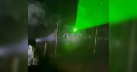 Oślepiające lasery i nocny atak kamieniami. MON publikuje nowe nagranie z Białorusinami