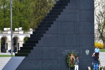 Zmieniono nazwę Pomnika Smoleńskiego w Google Maps. "Komedia"