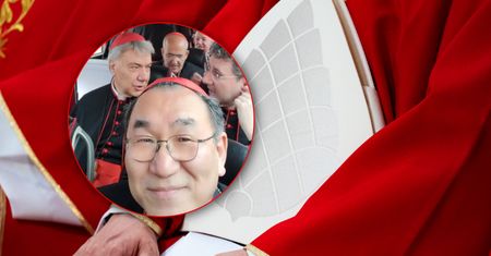 "Ogromny kontrast". Tak kardynałowie wykorzystują konklawe