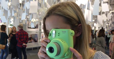 Fujifilm instax mini 9 w naszych rękach. Sprawdzamy nowinki