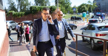 Kłopoty Morawieckiego. Prokuratura wszczyna śledztwo