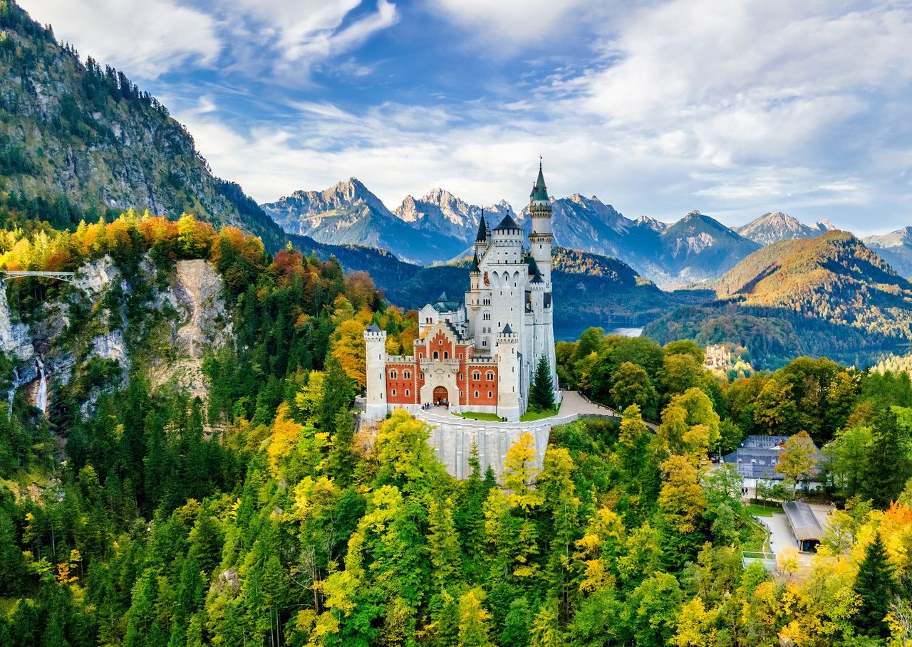 Neuschwanstein Castle attracts crowds of tourists.