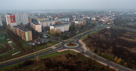 "Tłuste koty plus". Lukratywne kontrakty dla ludzi PiS