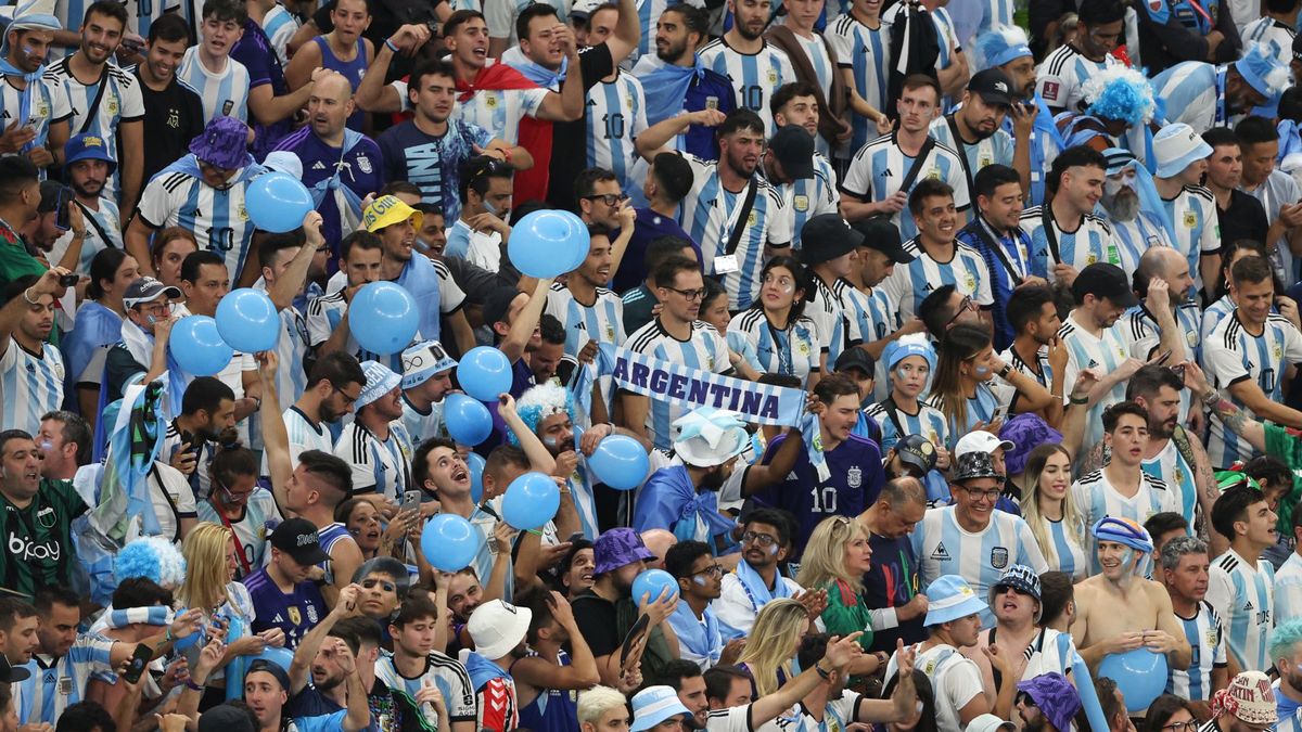 Zdjęcie okładkowe artykułu: Getty Images / Matthew Ashton - AMA / Na zdjęciu: kibice Argentyny