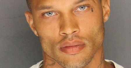 Okrzyknięto go "najprzystojniejszym więźniem". Tak wygląda dziś Jeremy Meeks