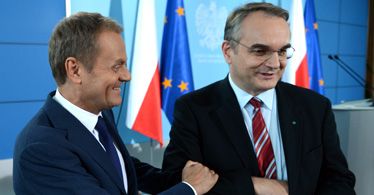 Ponad 8 tysięcy stołków dla ludzi PO i PSL