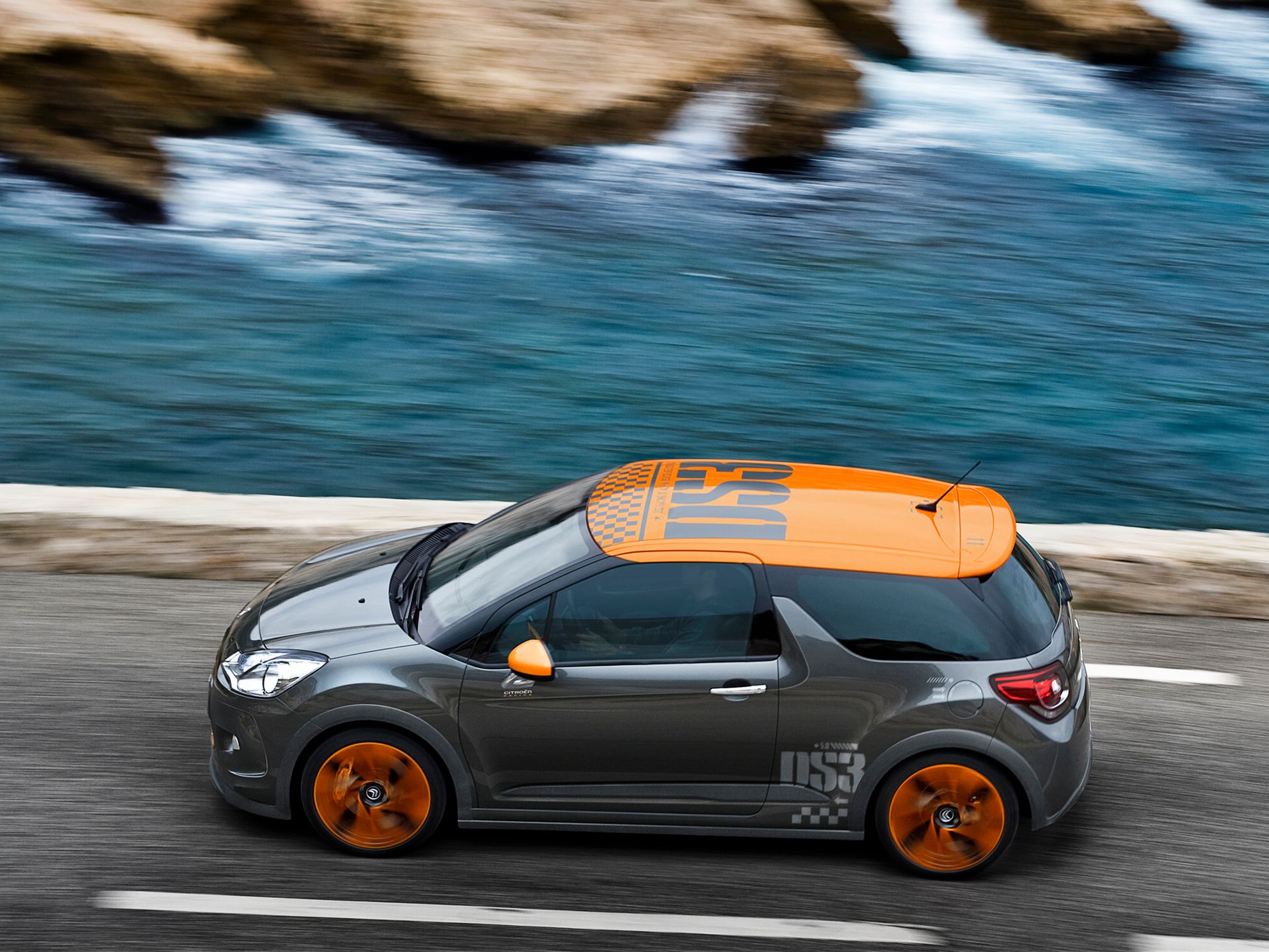 Citroëna DS3 oferowano w dziesiątkach wersji. To był pierwszy po latach produkt premium tej marki