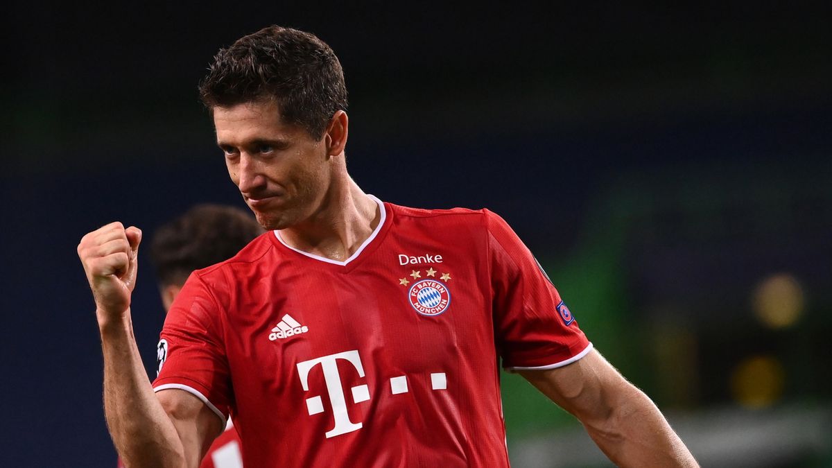 PAP/EPA / Franck Fife / Na zdjęciu: Robert Lewandowski