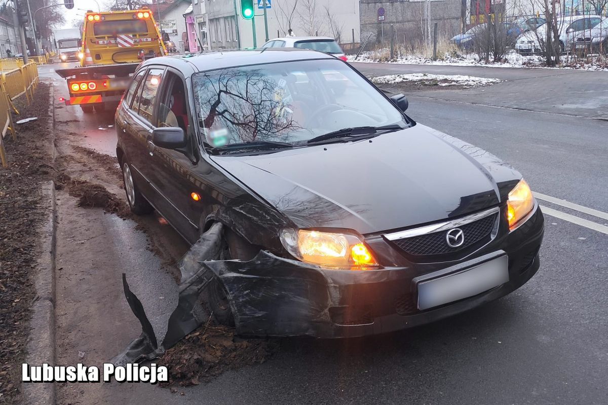 Mazda po czterech kolizjach