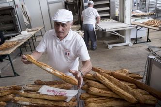 Francuski rząd chce ratować bagietkę. Zapowiada interwencję