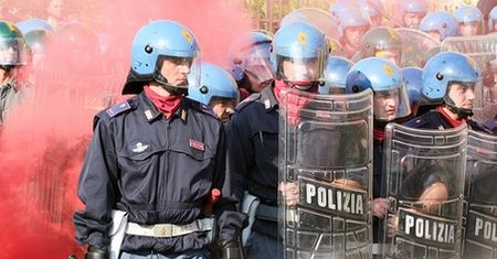 Protesty we Włoszech. Antyrządowe manifestacje w 25 miastach
