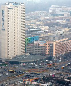 Wąż Eskulapa ukąsił strażnika miejskiego w centrum Warszawy. Pytona nadal nikt nie widział