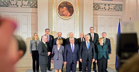 Owacja dla Wałęsy i Gorbaczowa