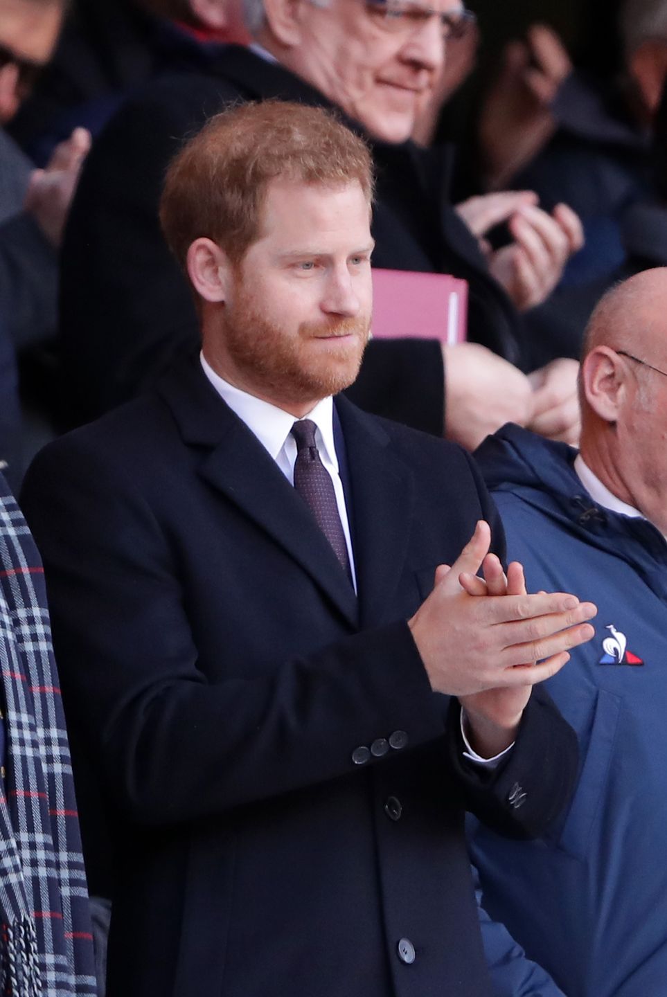 Książę Harry pisze książkę o Megxicie. Royalsi martwią się o to, co się w niej znajdzie 