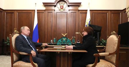 Bank centralny Rosji wykonuje kolejny ruch. Ratuje system finansowy