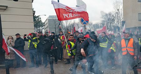 "Maczają w tym palce". Wiceminister wskazał prowokatorów zamieszek